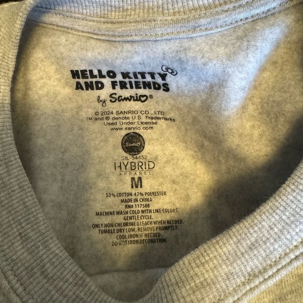 NWOT Hello Kitty and Friends Gray Adult Sweatshirt - Picture 3 of 3